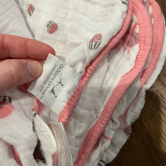 Aden + Anais Rare Dream Blanket Cupcake and FairiesGorgeous —no flaws